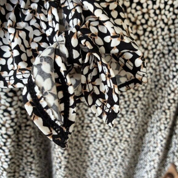 Max Studio Black and Cream Floral Tunic Top Plus 2X Office Professional - Picture 3 of 7